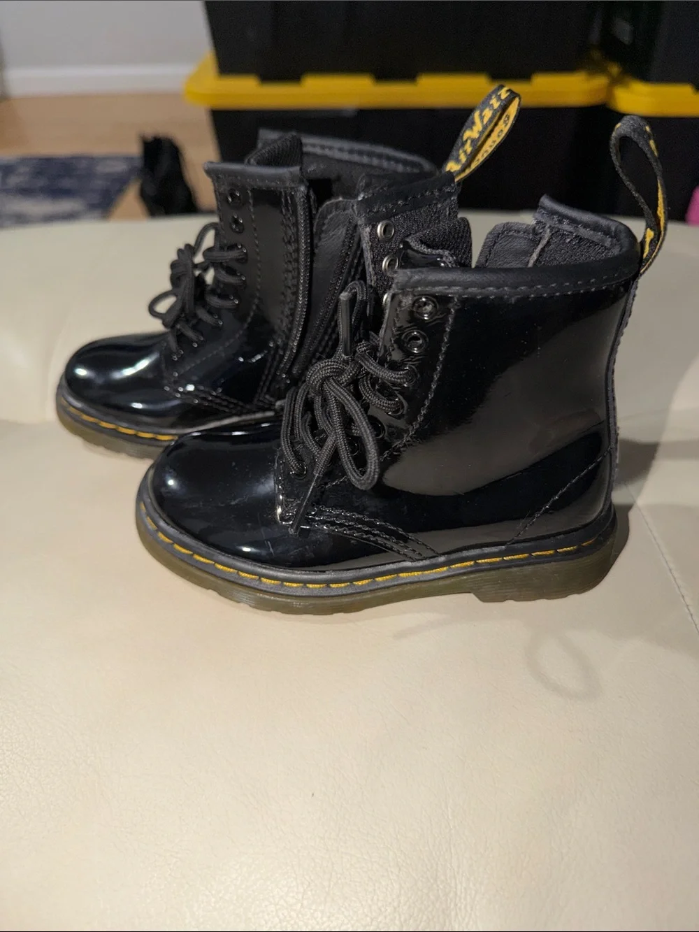 Dr. Martens classic kids